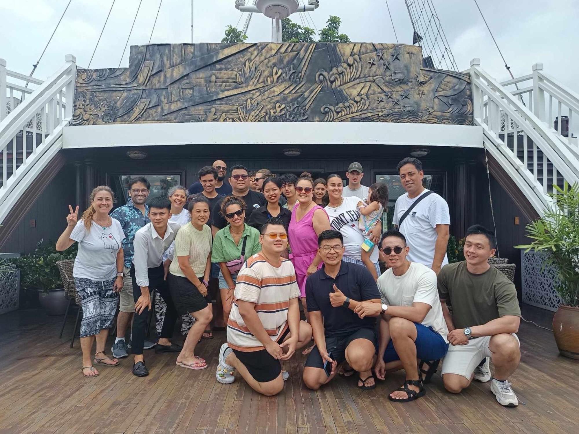 Arcady Boutique Cruise Hotel Hạ Long-öböl Kültér fotó